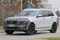 2023 BMW X7 Pictures