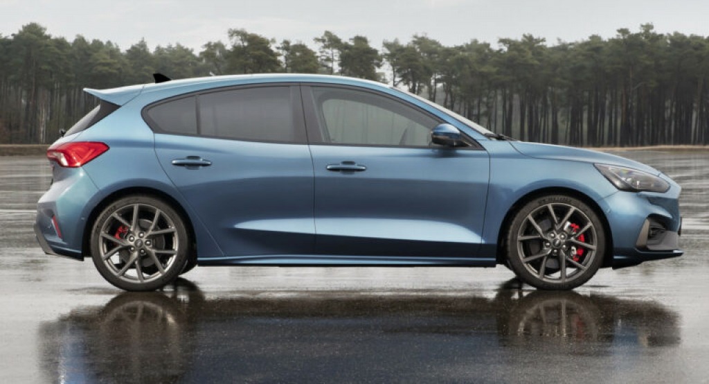 2023 Ford Focus ST Pictures